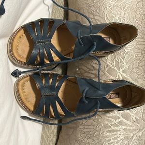 Blue sandals barely worn  Non smoking household.